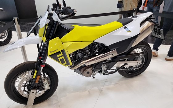Neufahrzeug Husqvarna 701 Supermoto - Bild 1 Neufahrzeug Husqvarna 701 Supermoto - Bild 1