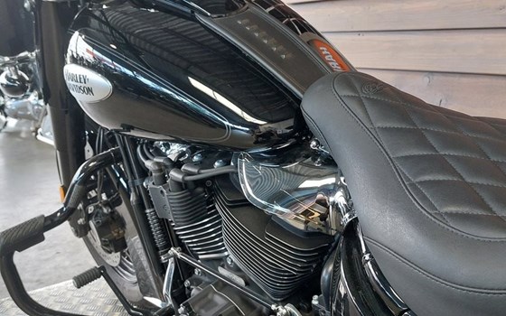 Gebrauchtmotorrad Harley-Davidson Softail Heritage Classic FLHC - Bild 15