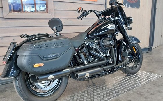 Gebrauchtmotorrad Harley-Davidson Softail Heritage Classic FLHC - Bild 6