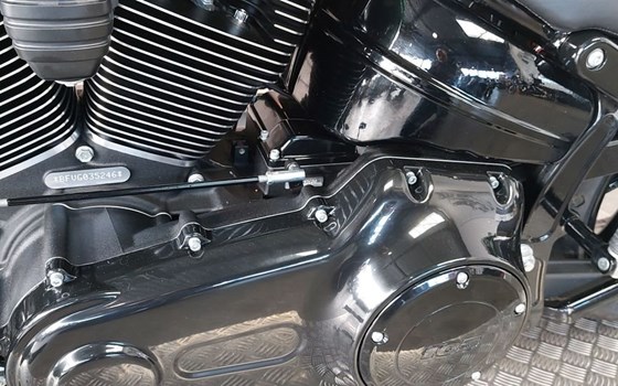 Gebrauchtmotorrad Harley-Davidson Softail Breakout FXSB - Bild 14