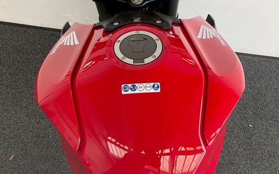 Neufahrzeug Honda CB1000 Hornet - Bild 15 Neufahrzeug Honda CB1000 Hornet - Bild 15