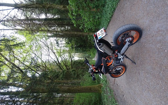 Gebrauchtmotorrad KTM 690 SMC R - Bild 1 Gebrauchtmotorrad KTM 690 SMC R - Bild 1