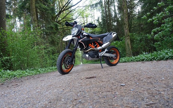 Gebrauchtmotorrad KTM 690 SMC R - Bild 5 Gebrauchtmotorrad KTM 690 SMC R - Bild 5