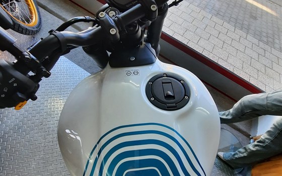 Neufahrzeug Royal Enfield Guerrilla 450 - Bild 5