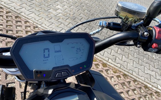 Gebrauchtmotorrad Motobi DL 125 Naked - Bild 6 Gebrauchtmotorrad Motobi DL 125 Naked - Bild 6