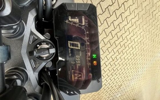 Motorrad Occasion Honda CB 125 - Bild 4