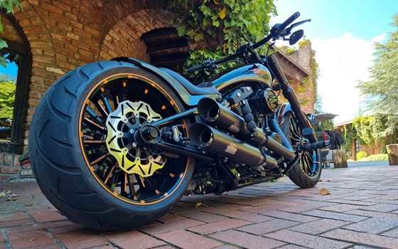 Neufahrzeug Harley-Davidson Softail Breakout 117 - Bild 2