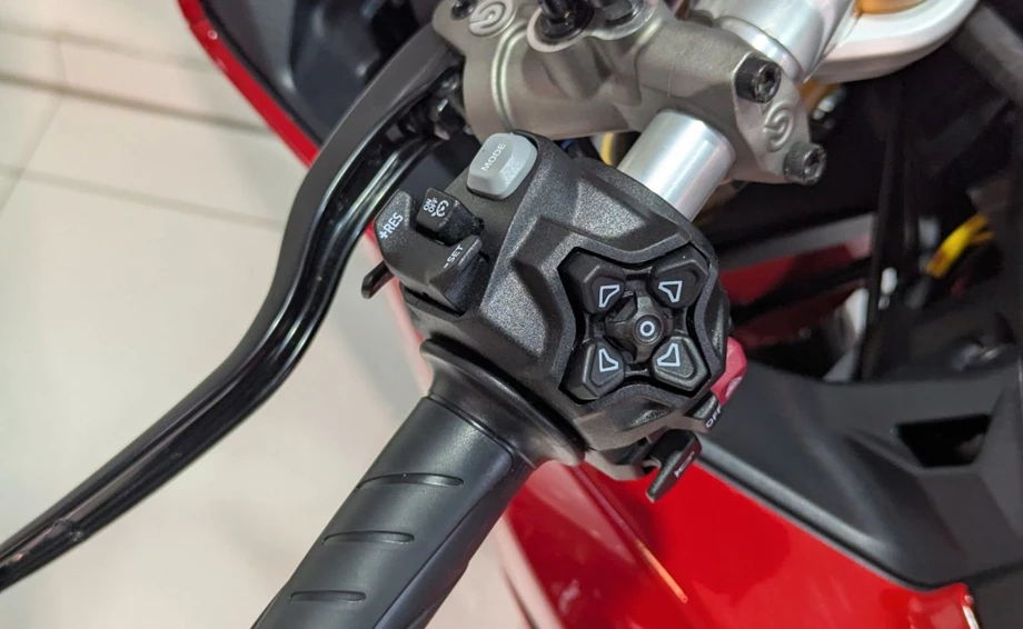 Angebot Ducati Panigale V2 S Bild 7: Angebot Ducati Panigale V2 S