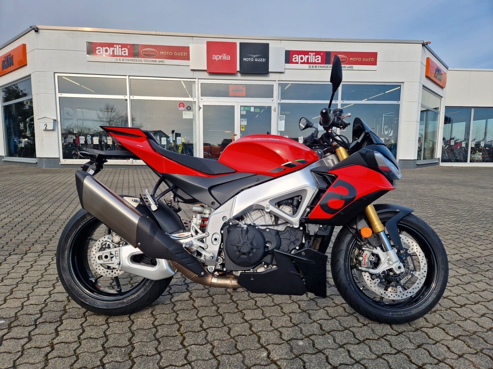 Aprilia Tuono V4 1100 RR Sachs Factory 0%eff.Zins