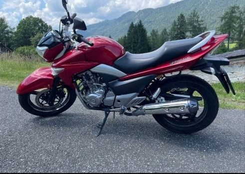 Gebrauchtmotorrad Suzuki GW250 Inazuma - Bild 2 Gebrauchtmotorrad Suzuki GW250 Inazuma - Bild 2