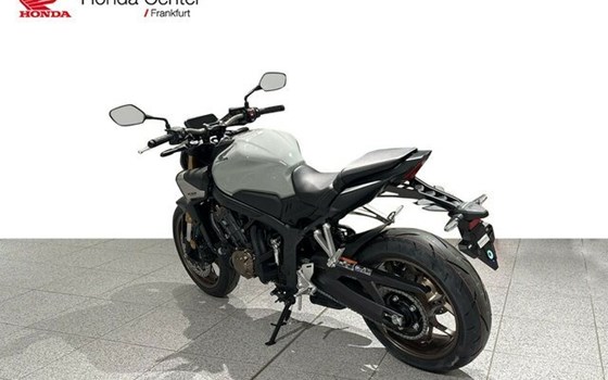 Neufahrzeug Honda CB650R E-Clutch - Bild 3