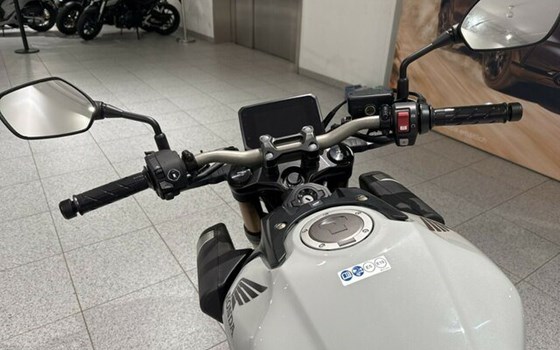 Neufahrzeug Honda CB650R E-Clutch - Bild 5