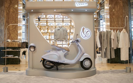 Neufahrzeug Vespa 946 Snake - Bild 3