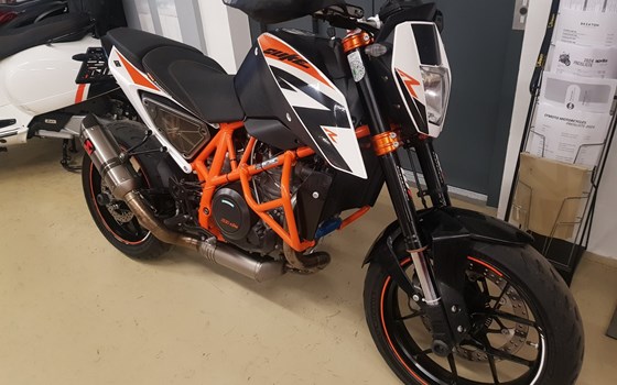 Gebrauchtmotorrad KTM 690 Duke R - Bild 2 Gebrauchtmotorrad KTM 690 Duke R - Bild 2