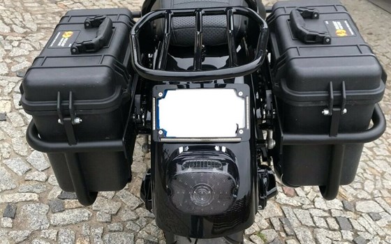 Gebrauchtmotorrad Harley-Davidson Dyna Street Bob FXDB - Bild 2