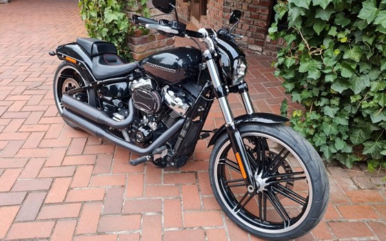 Gebrauchtmotorrad Harley-Davidson Softail Breakout 114 FXBRS - Bild 1