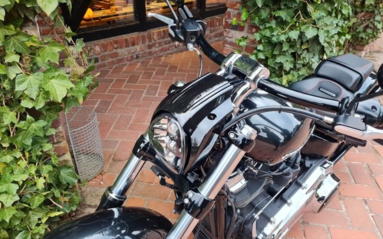 Gebrauchtmotorrad Harley-Davidson Softail Breakout 114 FXBRS - Bild 10