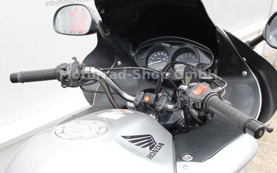 Gebrauchtmotorrad Honda NT 650V Deauville - Bild 11