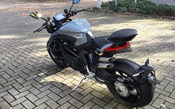 Gebrauchtmotorrad MV Agusta Brutale 1000 RS - Bild 6