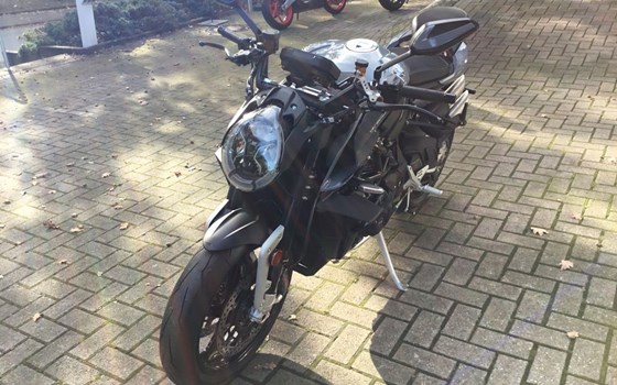 Gebrauchtmotorrad MV Agusta Brutale 1000 RS - Bild 8