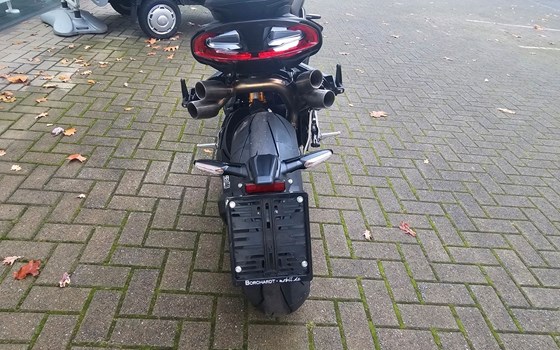 Gebrauchtmotorrad MV Agusta Brutale 1000 RR - Bild 11
