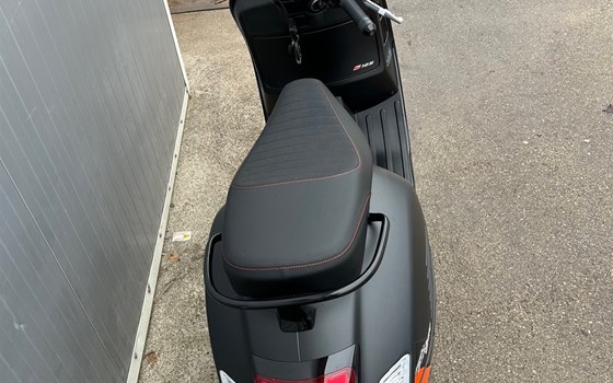 Neufahrzeug Vespa GTS 125 Super Sport - Bild 10 Neufahrzeug Vespa GTS 125 Super Sport - Bild 10