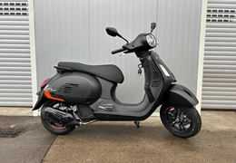 Neumotorrad Vespa GTS 125 Super Sport Neumotorrad Vespa GTS 125 Super Sport