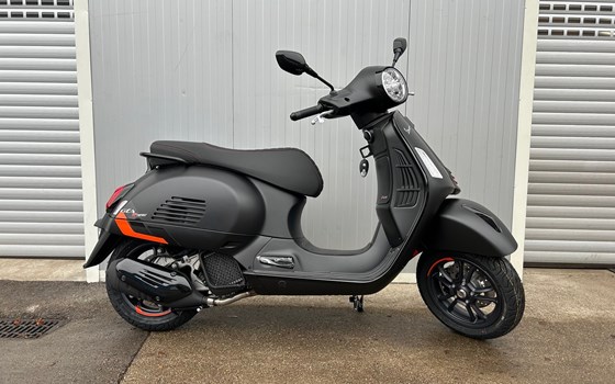 Neufahrzeug Vespa GTS 125 Super Sport - Bild 1 Neufahrzeug Vespa GTS 125 Super Sport - Bild 1