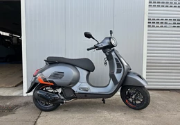 Neumotorrad Vespa GTS 125 Super Sport Neumotorrad Vespa GTS 125 Super Sport