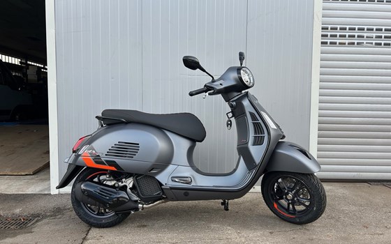 Neufahrzeug Vespa GTS 125 Super Sport - Bild 1 Neufahrzeug Vespa GTS 125 Super Sport - Bild 1
