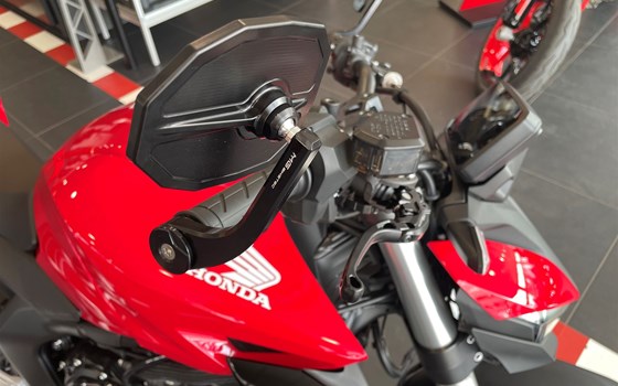 Neufahrzeug Honda CB1000 Hornet - Bild 11 Neufahrzeug Honda CB1000 Hornet - Bild 11