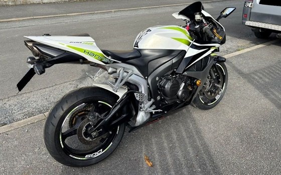 Motorrad Occasion Honda CBR 600 F - Bild 4