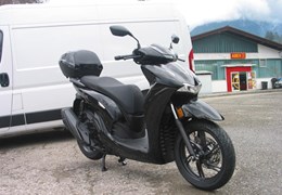 Neumotorrad Honda SH350i