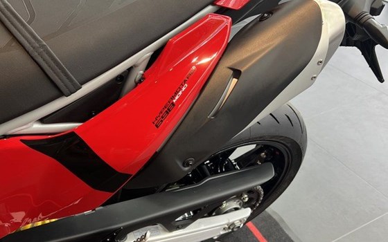 Gebrauchtmotorrad Ducati Hypermotard 939 - Bild 7