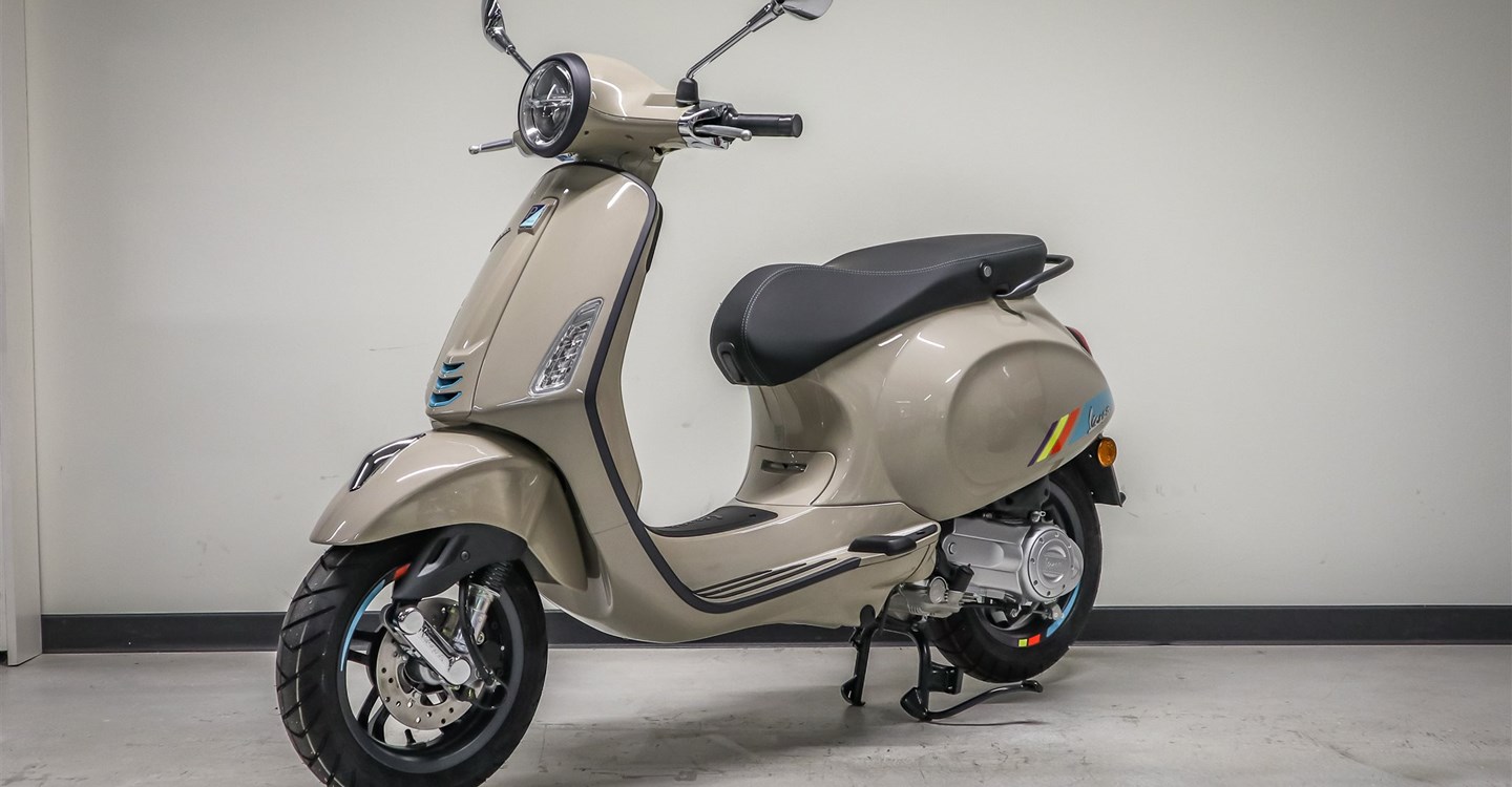 Zum Vergrößern bitte anklicken! Angebot Vespa Primavera 50 S