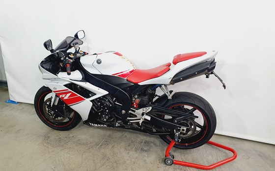 Gebrauchtmotorrad Yamaha R1 - Bild 8