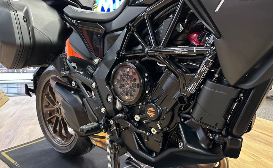 Angebot MV Agusta Turismo Veloce 800 Lusso SCS Bild 12: Angebot MV Agusta Turismo Veloce 800 Lusso SCS