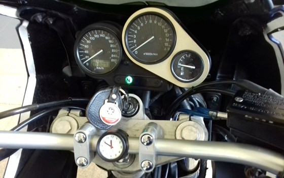 Gebrauchtmotorrad Yamaha FZS 600 Fazer - Bild 23 Gebrauchtmotorrad Yamaha FZS 600 Fazer - Bild 23