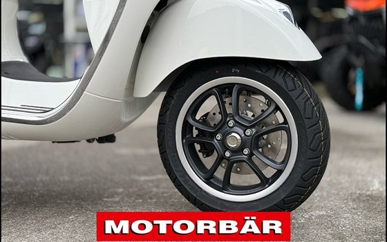 Neufahrzeug Vespa GTS 125 - Bild 8 Neufahrzeug Vespa GTS 125 - Bild 8
