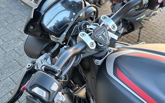 Gebrauchtmotorrad Triumph Street Triple RS - Bild 4