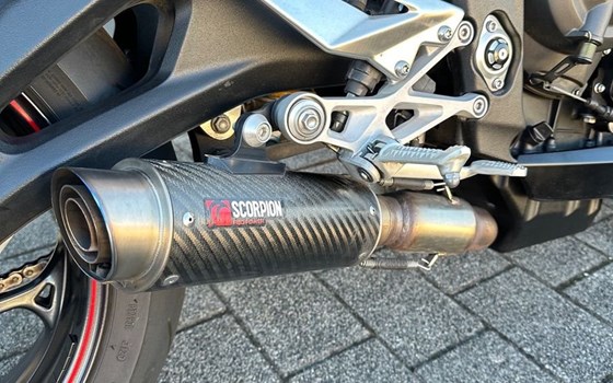 Gebrauchtmotorrad Triumph Street Triple RS - Bild 7