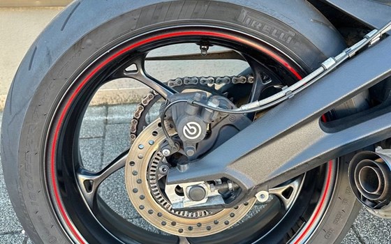 Gebrauchtmotorrad Triumph Street Triple RS - Bild 9