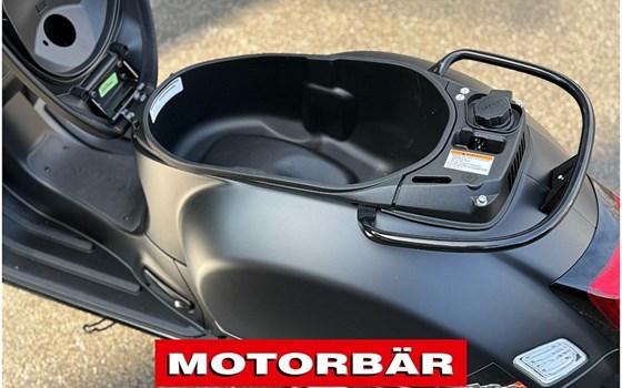 Neufahrzeug Vespa GTS 300 hpe Super Sport - Bild 10