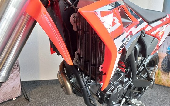 Neufahrzeug Beta RR Motard 125 4T - Bild 13 Neufahrzeug Beta RR Motard 125 4T - Bild 13
