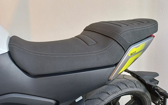 Gebrauchtmotorrad CFMOTO 300CL-X - Bild 6 Gebrauchtmotorrad CFMOTO 300CL-X - Bild 6