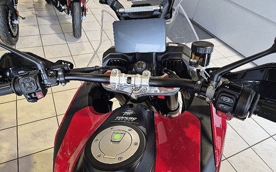 Neufahrzeug MV Agusta Enduro Veloce - Bild 7 Neufahrzeug MV Agusta Enduro Veloce - Bild 7