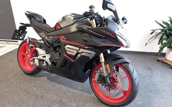 Neufahrzeug CFMOTO 450SR S - Bild 5 Neufahrzeug CFMOTO 450SR S - Bild 5