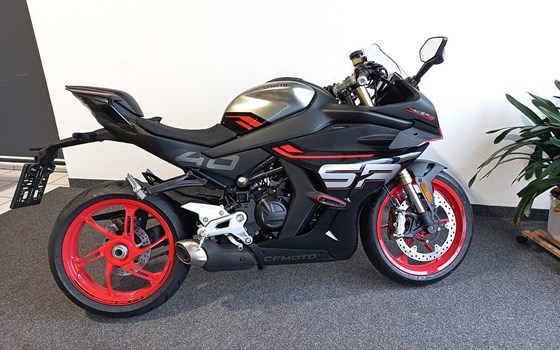 Neufahrzeug CFMOTO 450SR S - Bild 7 Neufahrzeug CFMOTO 450SR S - Bild 7