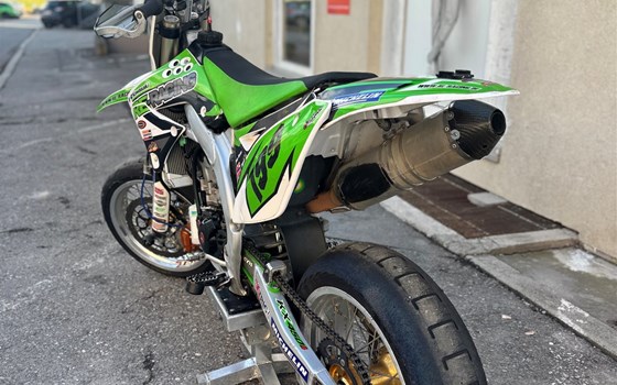 Gebrauchtmotorrad Kawasaki KX450F - Bild 3 Gebrauchtmotorrad Kawasaki KX450F - Bild 3