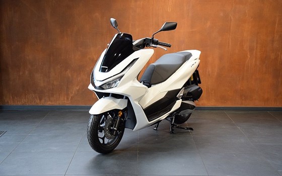 Neufahrzeug Honda PCX125 - Bild 2 Neufahrzeug Honda PCX125 - Bild 2